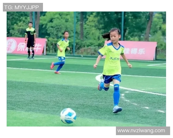 足球明星助力天府一小校园足球梦想点燃孩子们的运动热情与团队精神